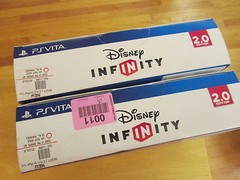 Disney Infinity 2.0 Starter Pack Marvel Super Heroes PS VITA BLACK SUIT Portal