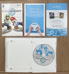 MARIOKART Wii GAME w/Case and Manual 2008