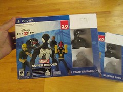 Disney Infinity 2.0 Starter Pack Marvel Super Heroes PS VITA BLACK SUIT Portal