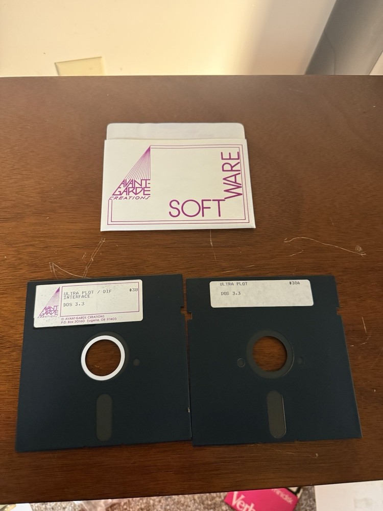 Apple II Ultra Plot DOS 3.3 2 Disk Set w/ Original Avant Garde Creations Sleeve