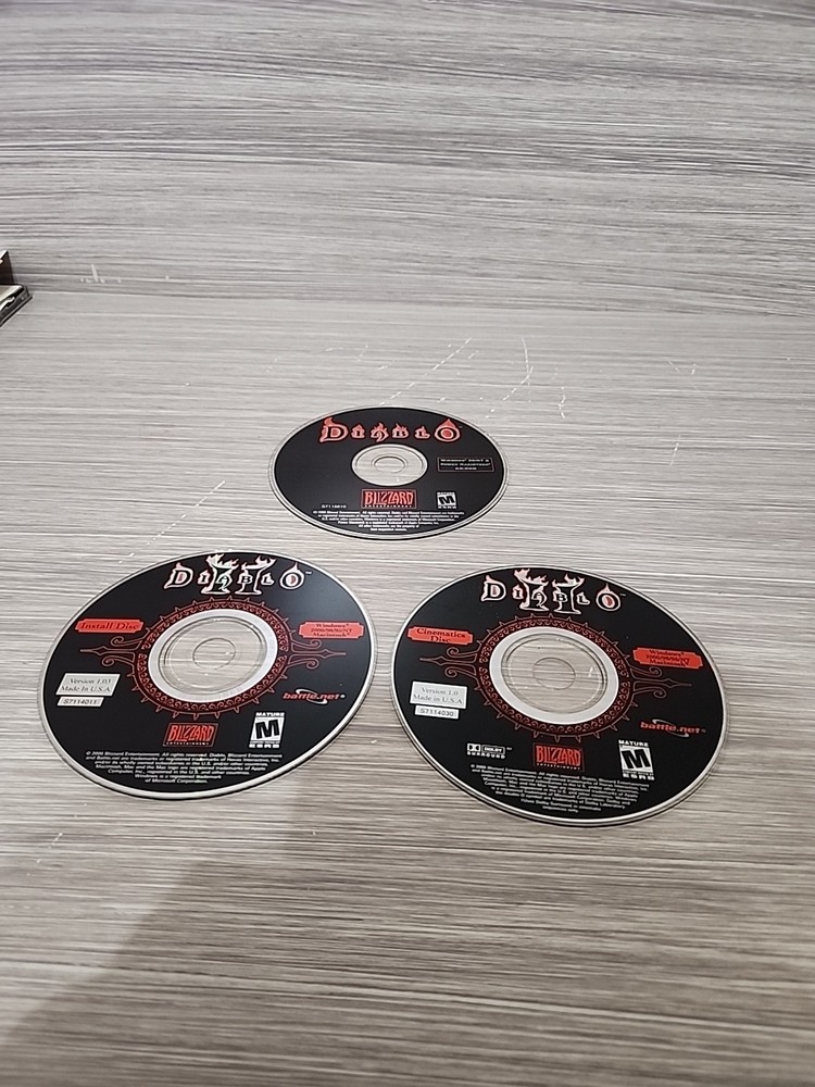 Diablo 1 & Diablo 2 Lot (PC, CD-ROM) Disc Only Macintosh / Microsoft Windows